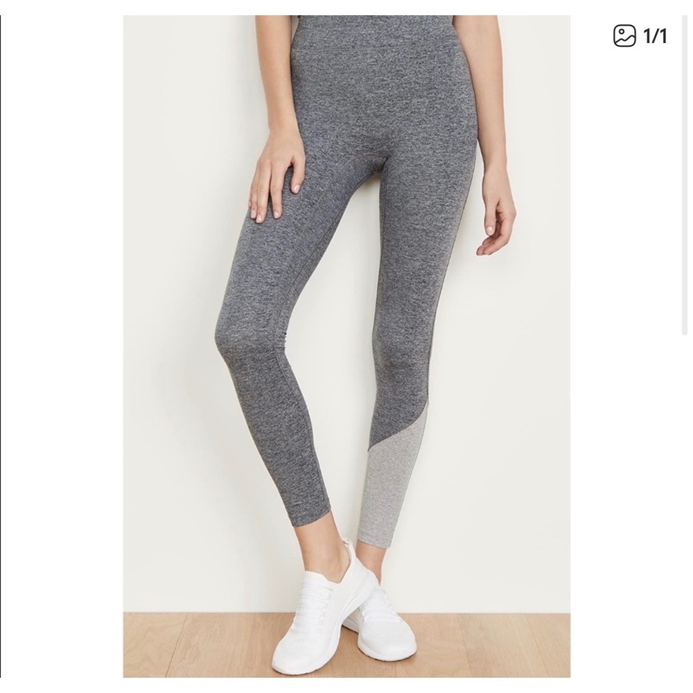 WE over ME‎ Women DK Grey WLT Grey Heathered Athletic Leggings S P